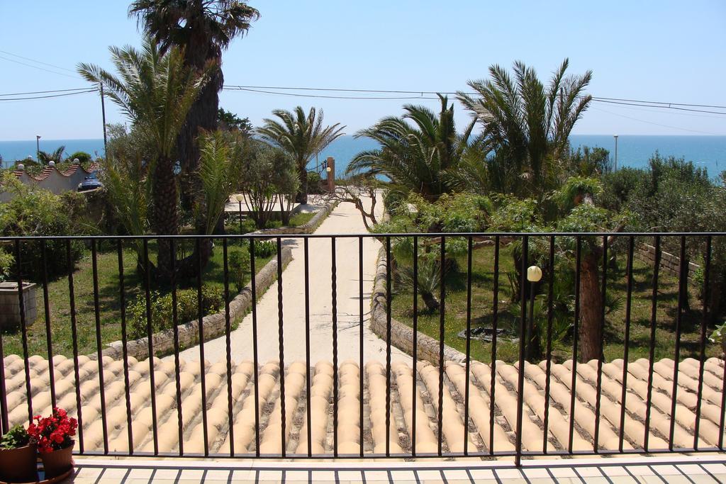 La Villa Rosa Al Mare Pozzallo Habitación foto