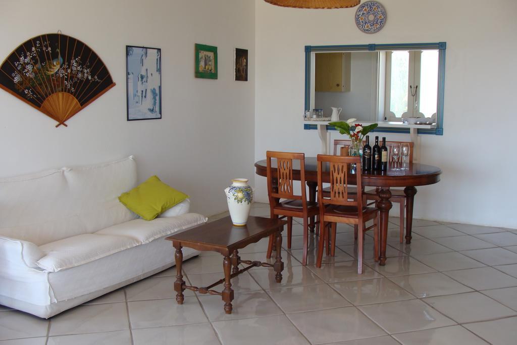 La Villa Rosa Al Mare Pozzallo Habitación foto