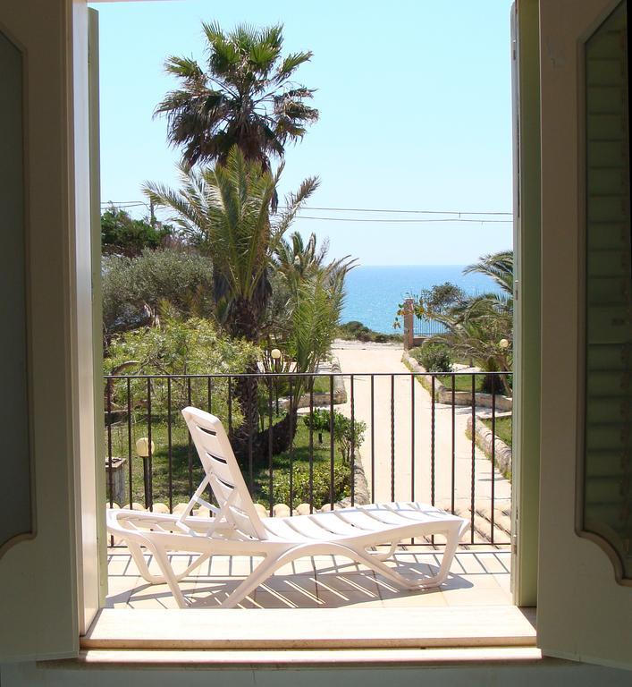 La Villa Rosa Al Mare Pozzallo Habitación foto