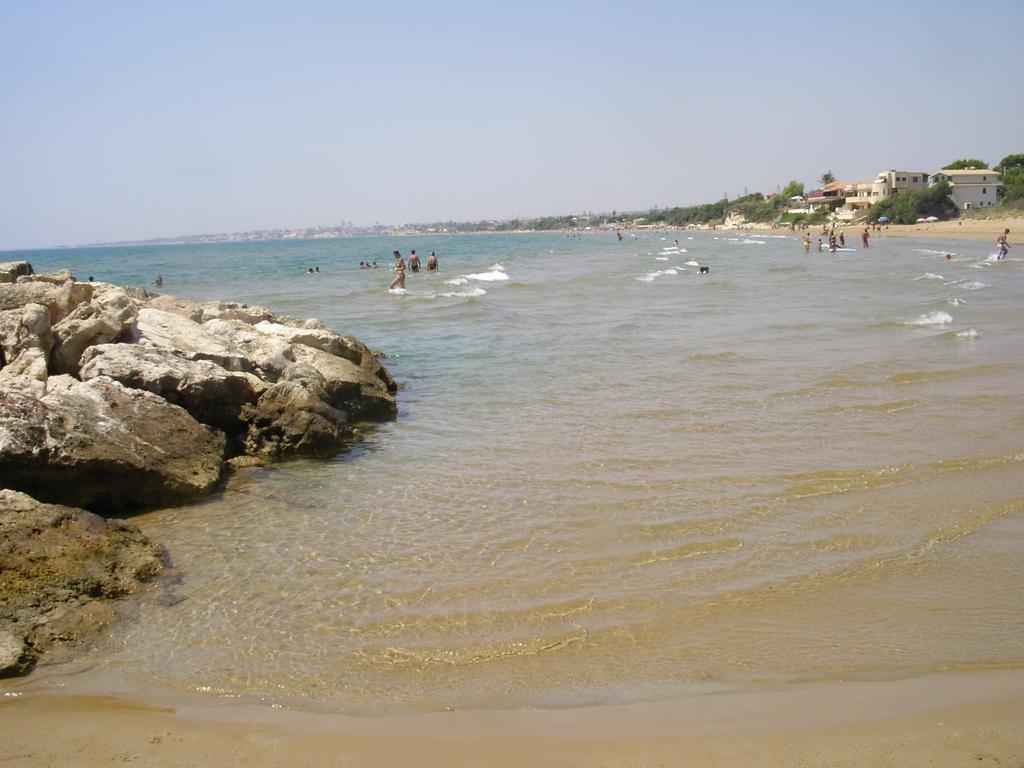 La Villa Rosa Al Mare Pozzallo Habitación foto