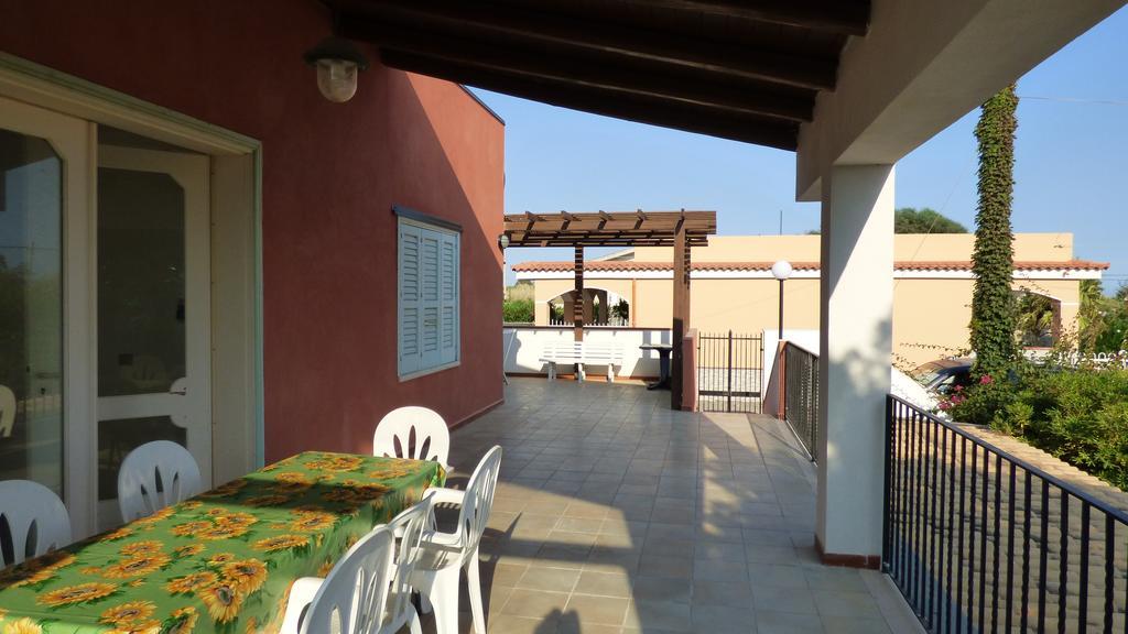 La Villa Rosa Al Mare Pozzallo Exterior foto